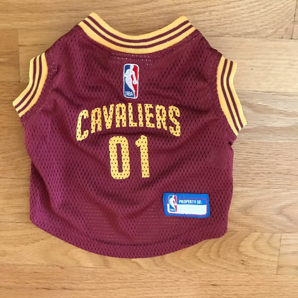 Pets First NBA Cavaliers Jersey Size Small